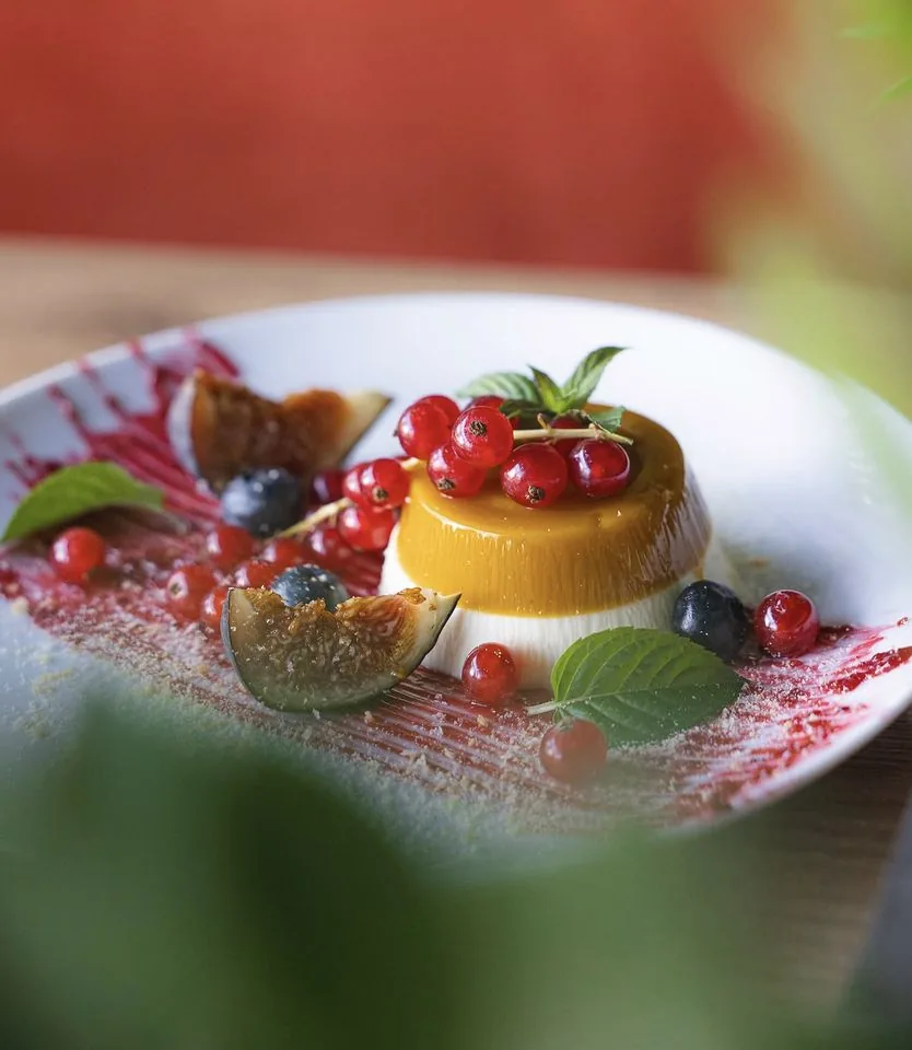 Dolci — Słodki finał — z owocami, bez pośpiechu.